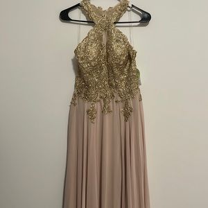 Windsor Cream and Gold Embroidered Gown Size: S